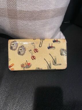 Louis Vuitton  monogram Vernis leather Women's Zip Wallet